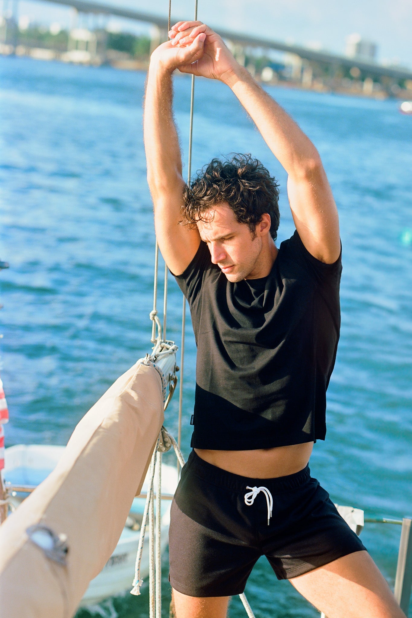 SAMMY Menswear® Untucked Tee Black